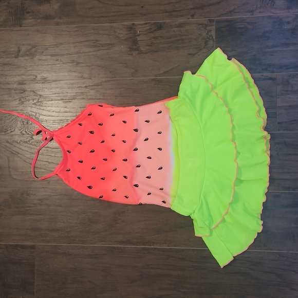 Swimsuits - Picture 5 of 5